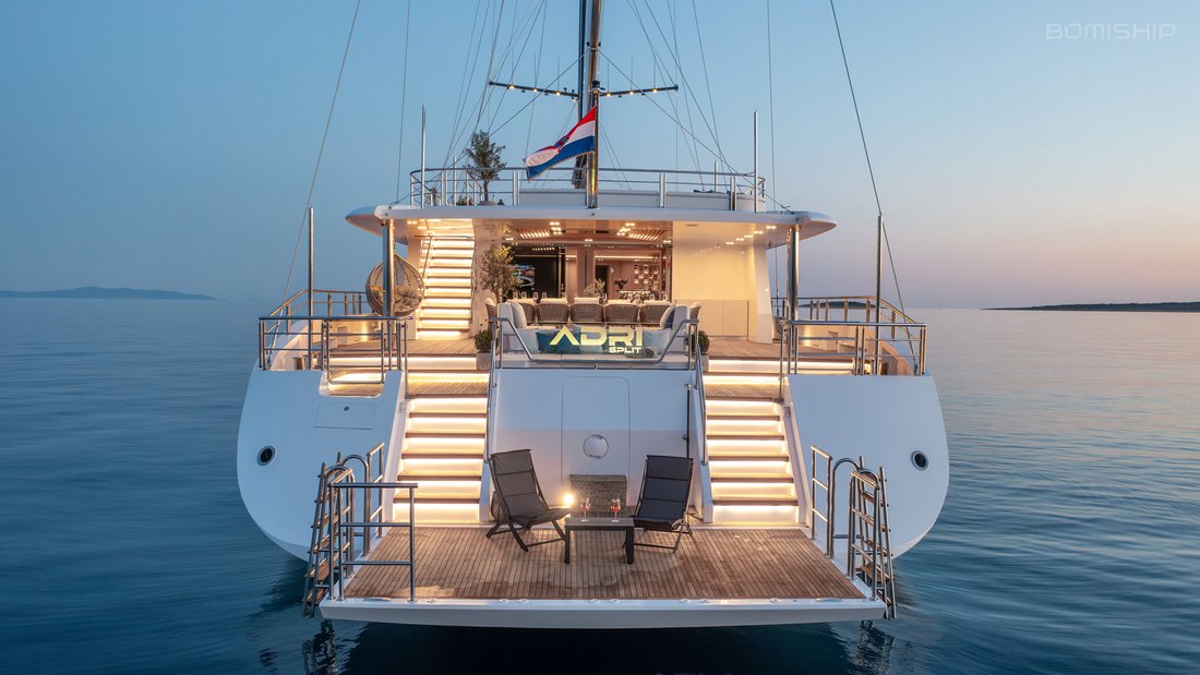 Motor Yacht in Split, Split-Dalmatia County, Croatia 5 - 15556028