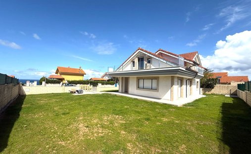 Chalet in Bareyo, Cantabria, Spain 1