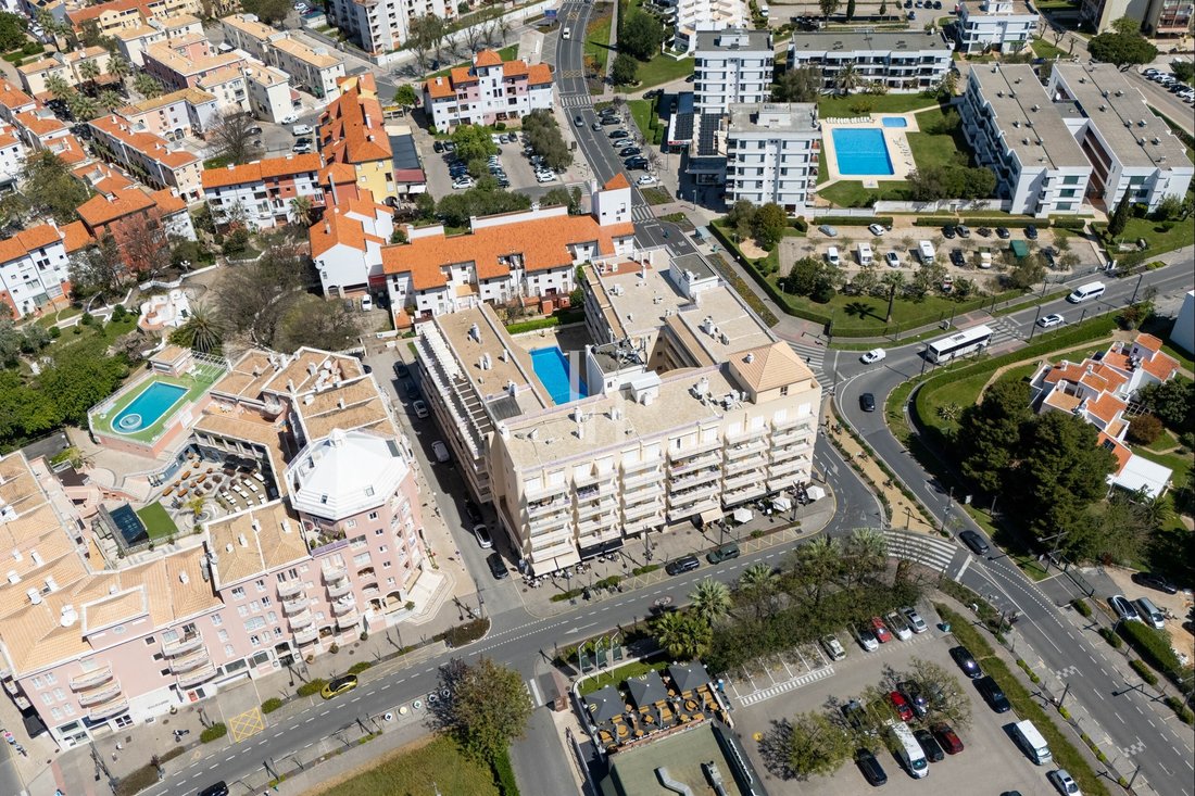 Apartment in Vilamoura, Quarteira, Algarve 1 - 15559596