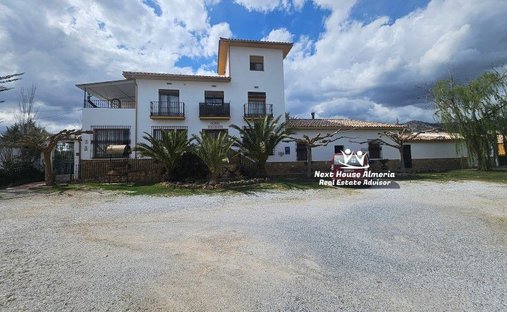 Casa de Campo en Pozo Alcón, Andalucía, España 1