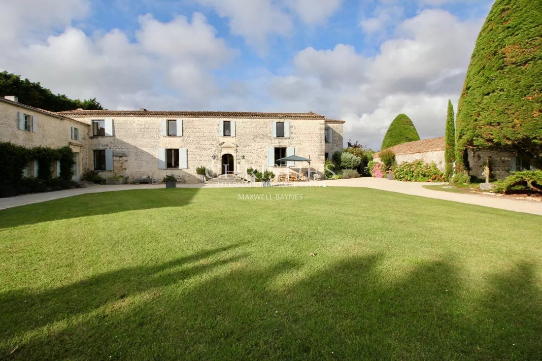 Estate in Les Villages, Royan, France 5 - 14240274