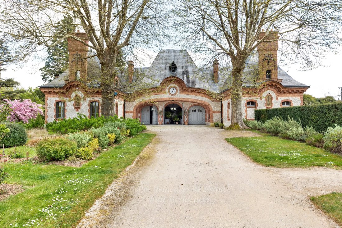 Castle in Lamotte-Beuvron, Centre-Val de Loire, France 4 - 15555870
