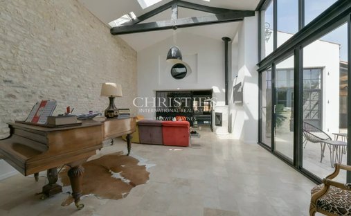 House in Le Genette, La Rochelle, France 1