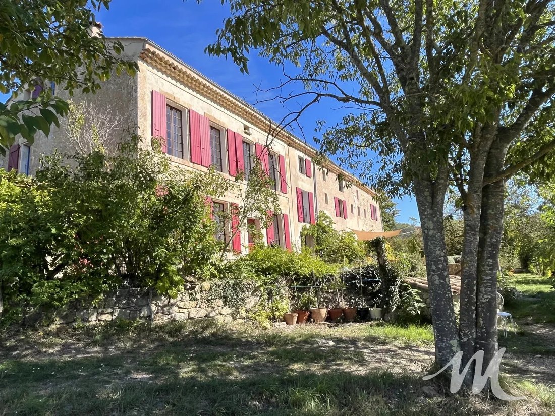 Estate in Brue-Auriac, Provence-Alpes-Côte d'Azur, France 1 - 15555578