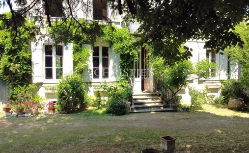 House in Le Genette, La Rochelle, France 1