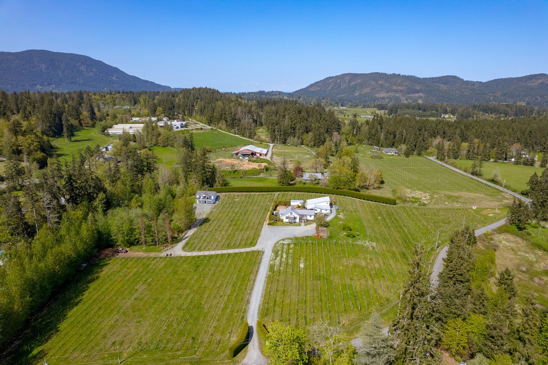 House in Duncan, British Columbia, Canada 1 - 15559155