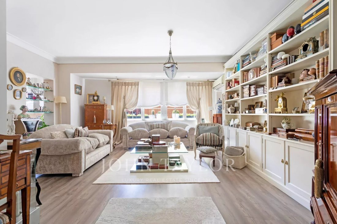 Apartment in Chamberí, Community of Madrid, Spain 1 - 15558771