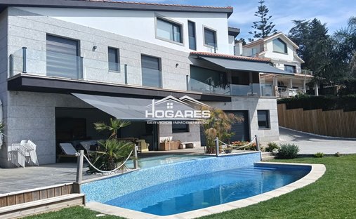 Chalet in Coruxo, Vigo, Spain 1