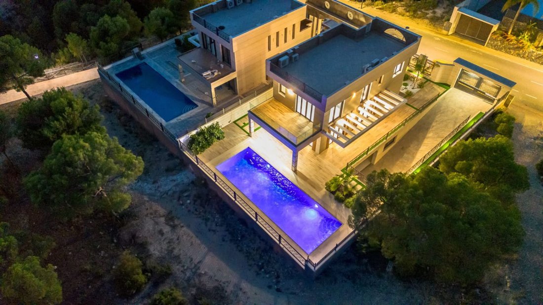 Villa in Finestrat, Valencian Community, Spain 2 - 15556670