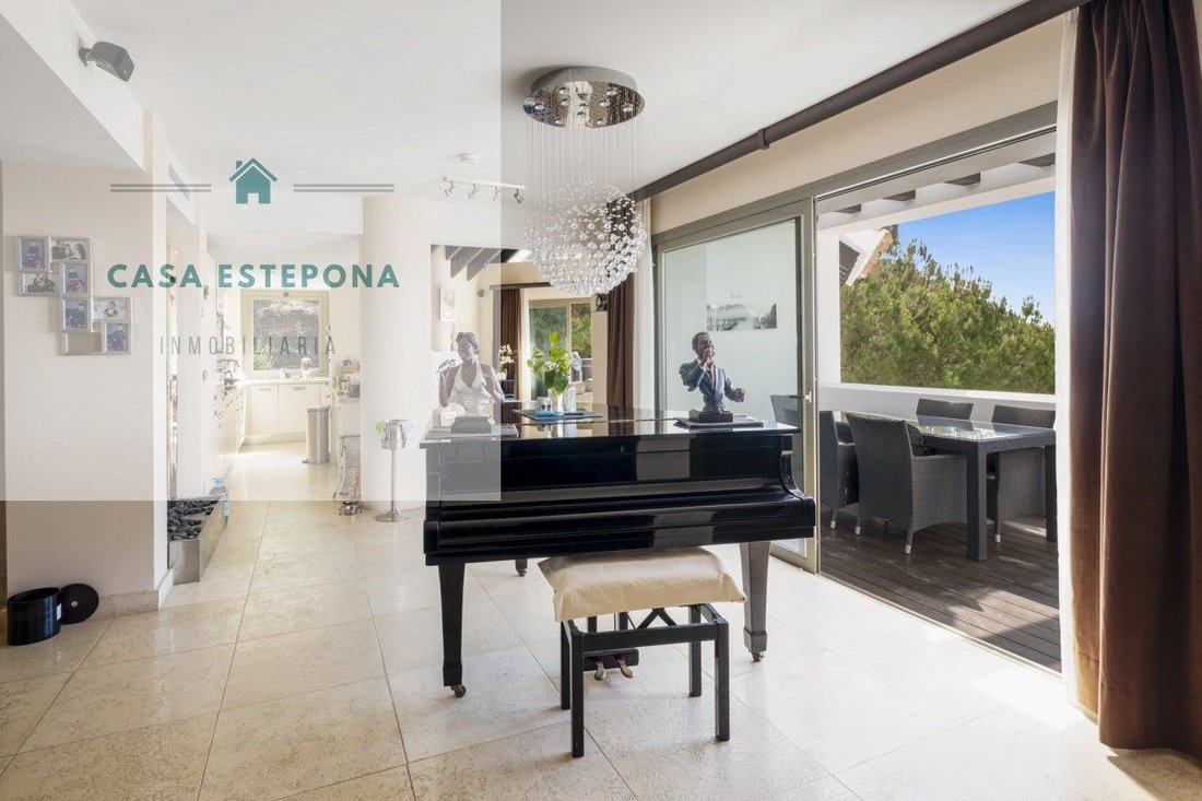 Penthouse in Benahavis, Andalusia, Spain 5 - 15557244