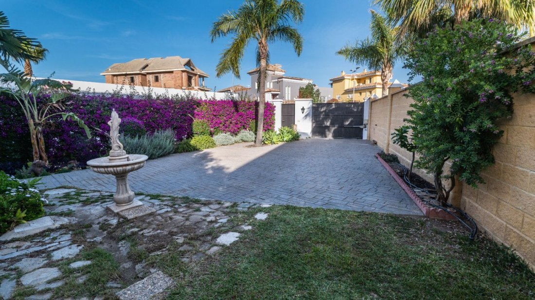 Chalet in Benalmadena, Andalusia, Spain 3 - 15557926