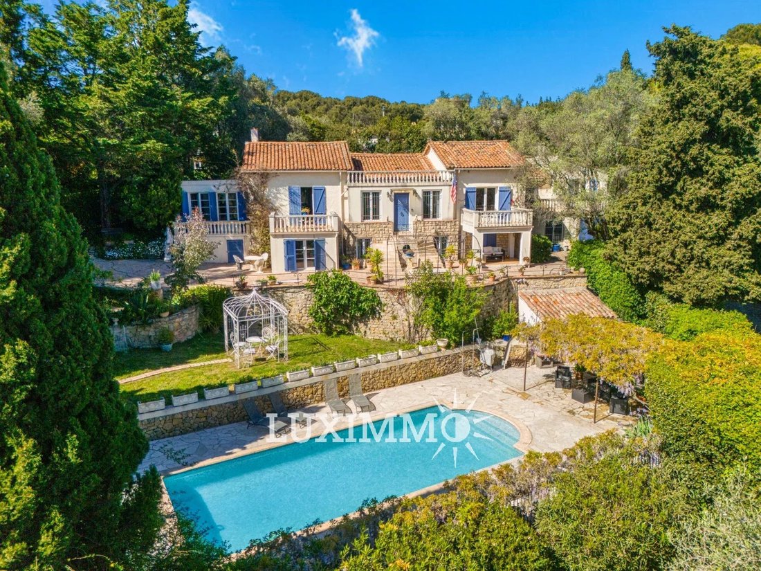 Villa en Collines, Le Cannet, Francia 1 - 13734068