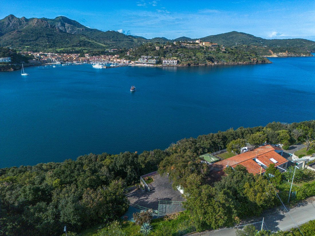 Villa a Capoliveri, Toscana, Italia 1 - 15560395