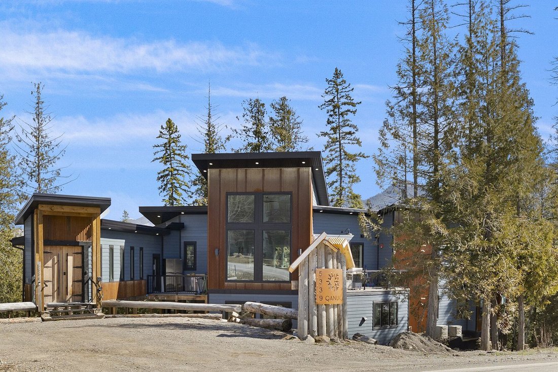 House in Fernie, British Columbia, Canada 1 - 15559702