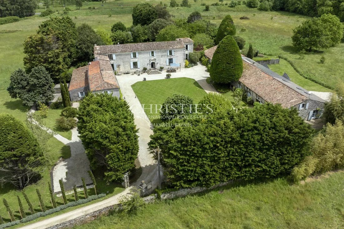 Estate in Les Villages, Royan, France 2 - 14240274