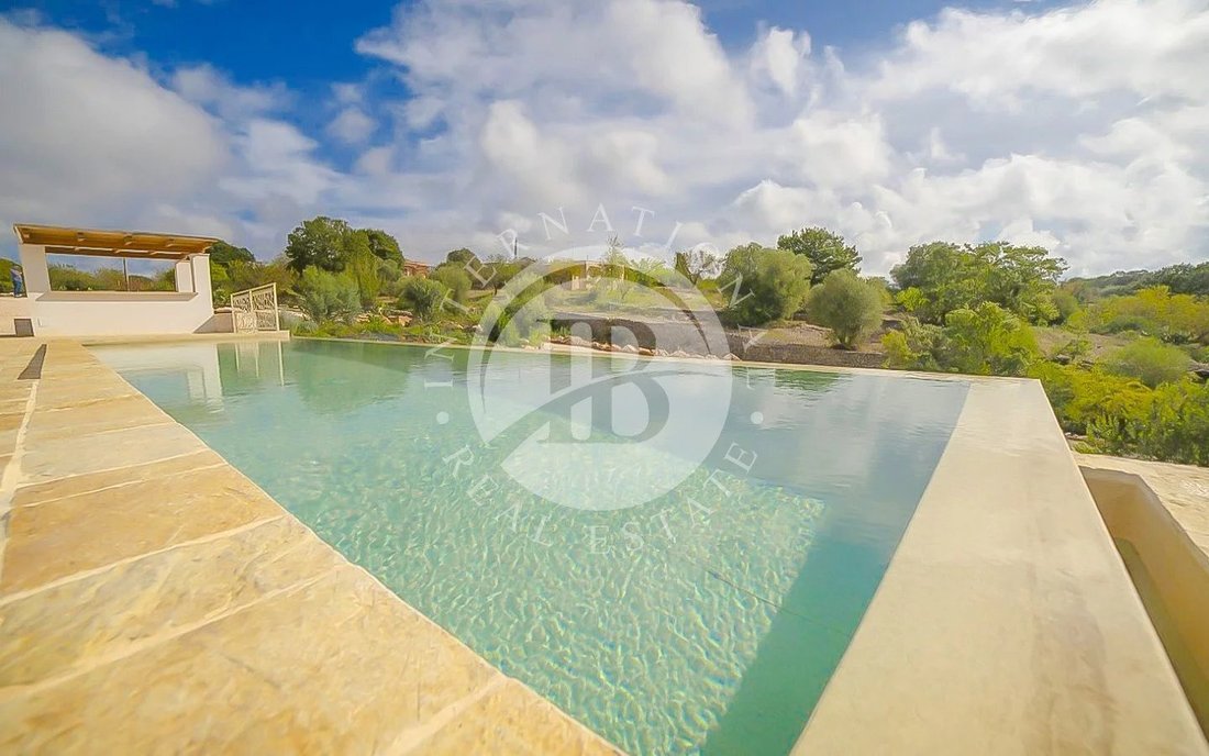 Villa in Ceglie Messapica, Apulia, Italy 2 - 15555933