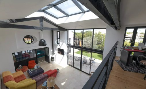 House in Le Genette, La Rochelle, France 1