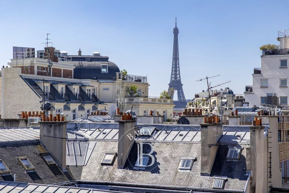 Apartment in Elysées-Madeleine, Paris 8e Arrondissement, Paris 1 - 15558665