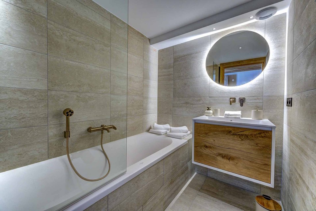 Apartment in Val-d'Isere, Auvergne-Rhône-Alpes, France 4 - 15555958