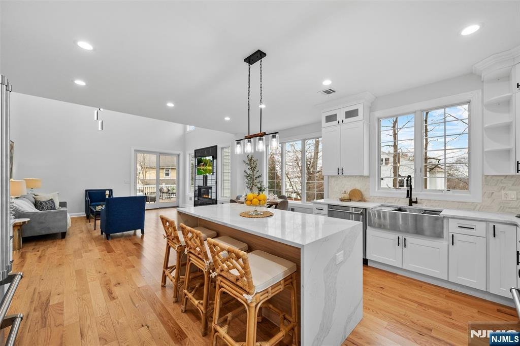 House in Oradell, New Jersey, United States 3 - 15381085