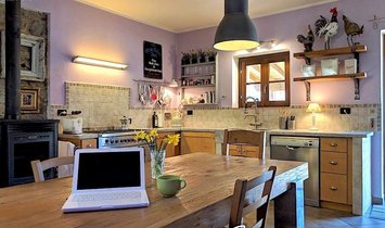 Country House in Tresana, Tuscany, Italy 1