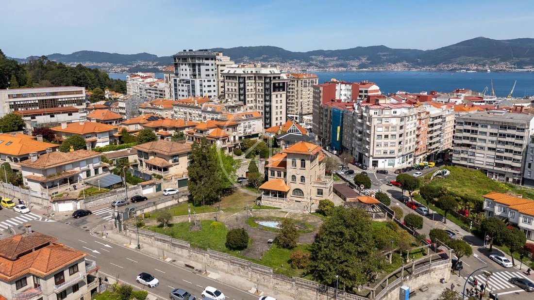 House in Vigo, Vigo, Spain 2 - 15555701