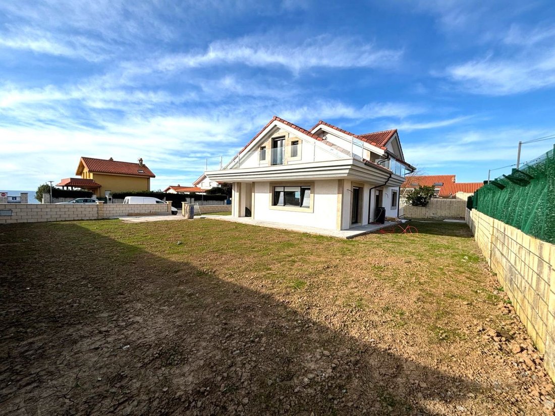 House in Bareyo, Cantabria, Spain 1 - 15557455