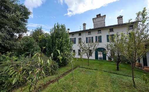 Casa de Campo en Borgosatollo, Lombardía, Italia 1