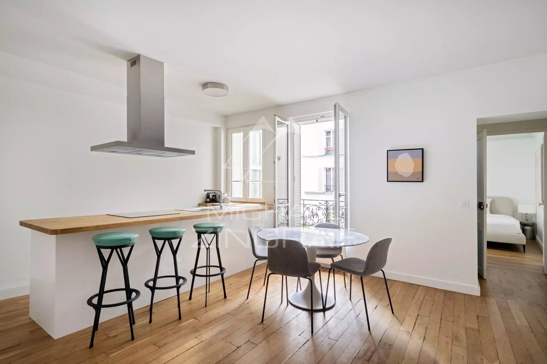 Apartment in Gros Caillou, Paris 7e Arrondissement, Paris 4 - 15562839