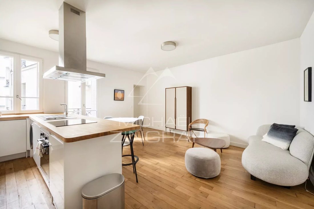 Apartment in Gros Caillou, Paris 7e Arrondissement, Paris 2 - 15562839
