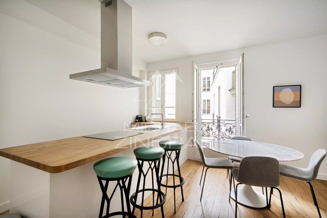 Apartment in Gros Caillou, Paris 7e Arrondissement, Paris 1 - 15562839