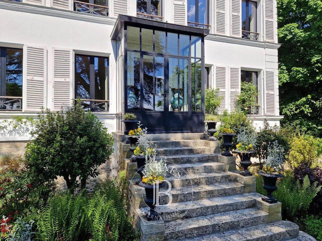 House in Saint Prix Village, Saint-Prix, France 1 - 15562912