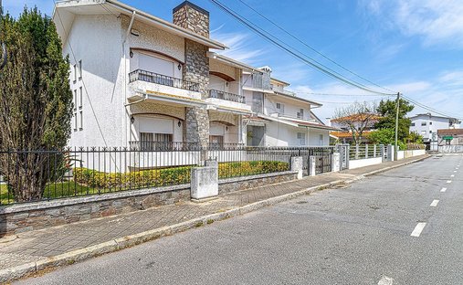 House in Oliveira do Douro, Porto District, Portugal 1