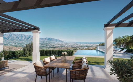 Villa in Elviria-Cabopino, Marbella, Spain 1