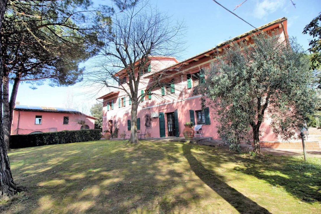 Estate in Porta a Lucca, Pisa, Tuscany 1 - 15562785
