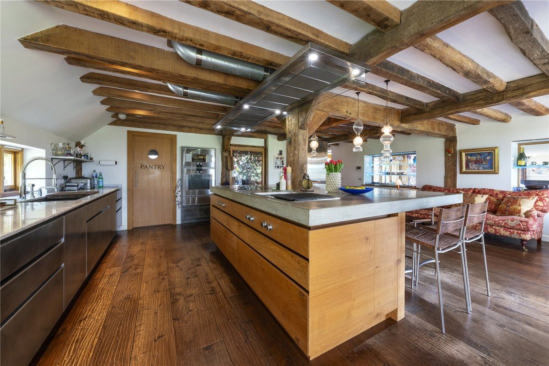 House in Rotherfield, England 3 - 15084998