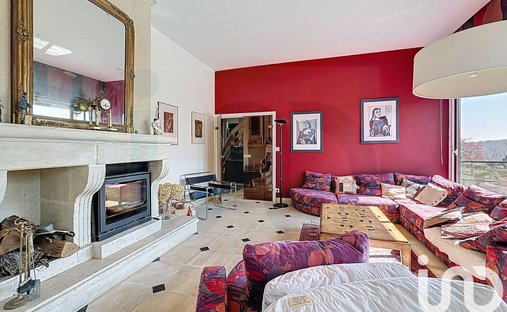 Castle for Sale in Oigny-en-Valois, Hauts-de-France, France