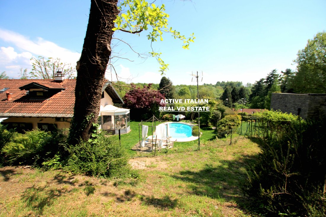 Villa in Guanzate, Lombardy, Italy 5 - 15564875