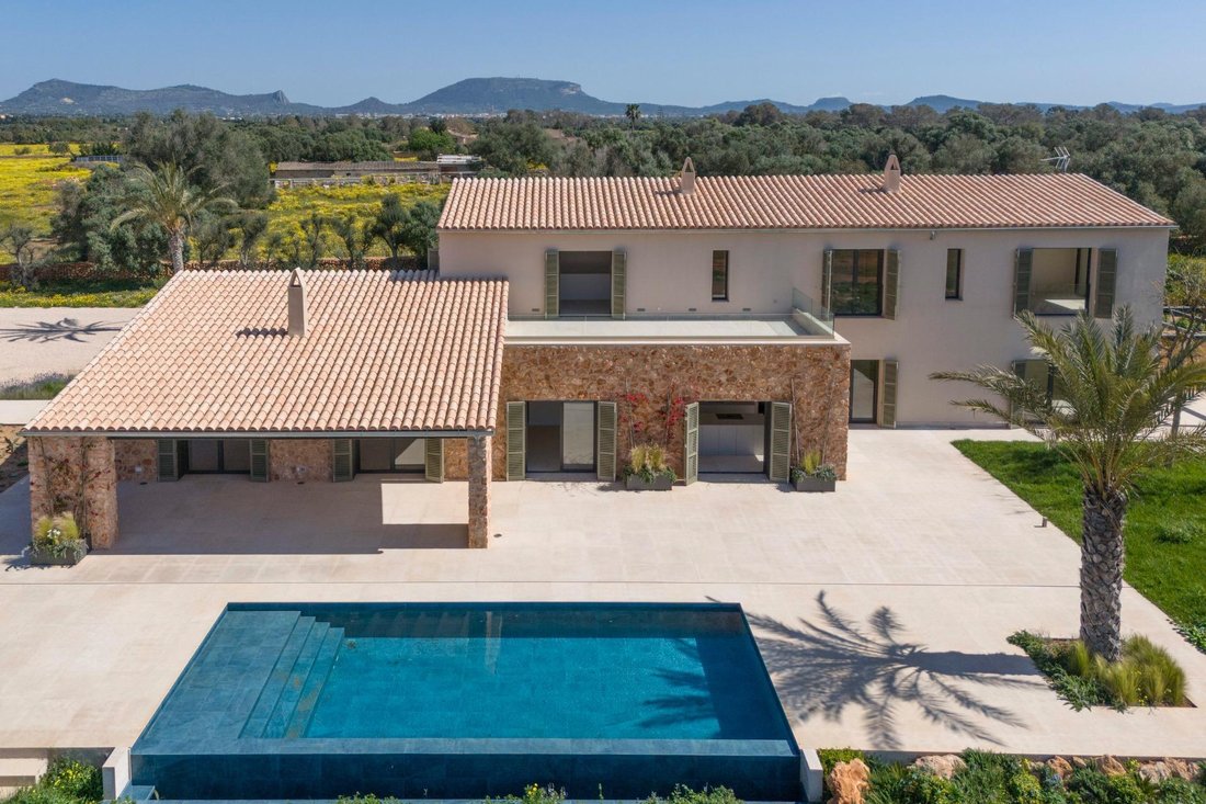 Villa in Llucmajor, Balearic Islands, Spain 3 - 15563472