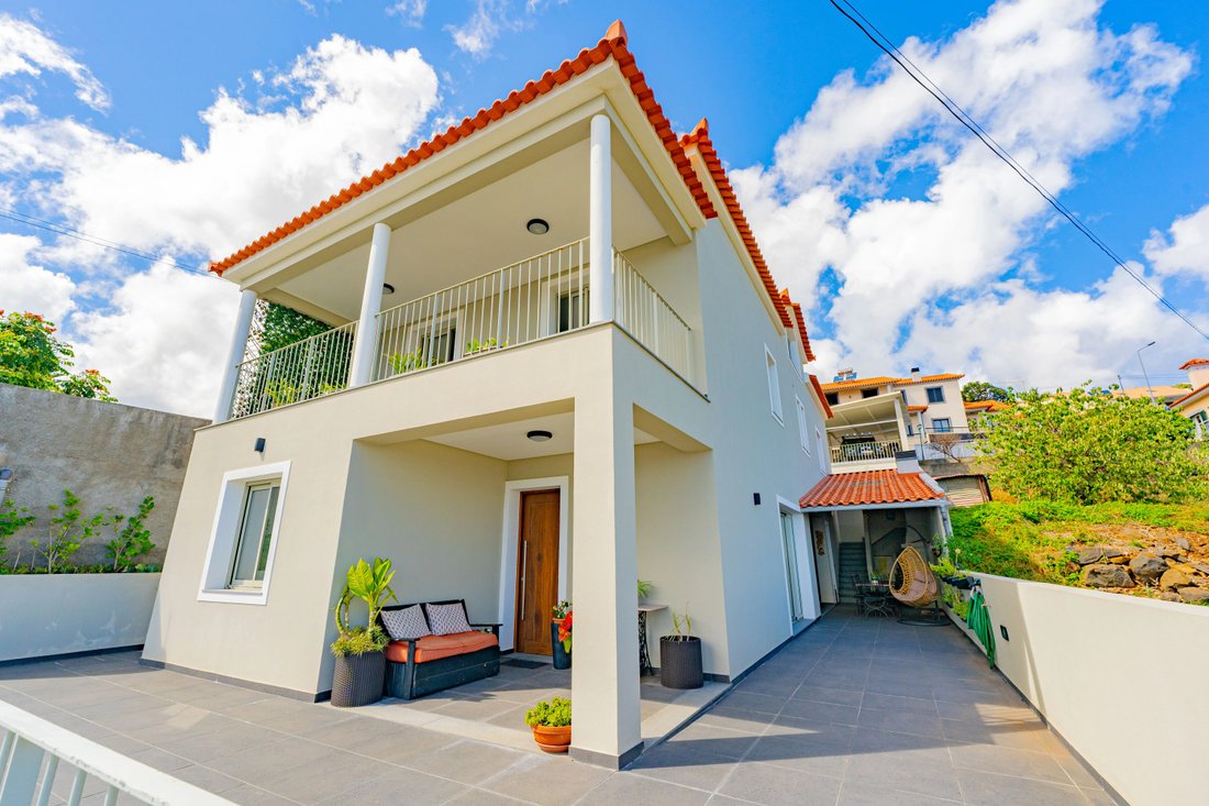Villa in Santa Cruz, Autonome Region Madeira, Portugal 1 - 15580567