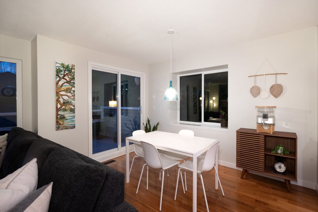 Townhouse in Port Moody, British Columbia, Canada 4 - 15564835