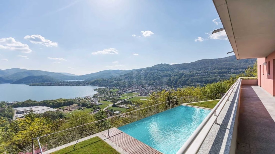 Villa in Muzzano, Ticino, Switzerland 2 - 15563928
