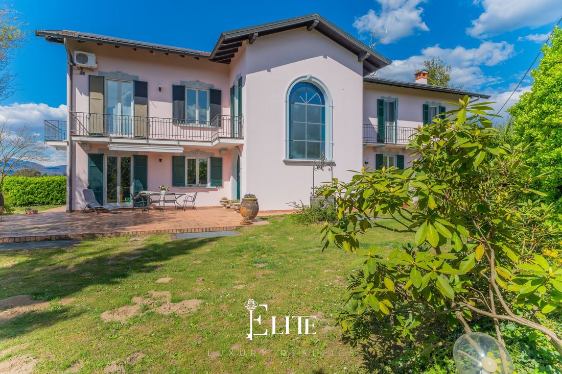 Villa in Sesto Calende, Lombardy, Italy 2 - 15574092