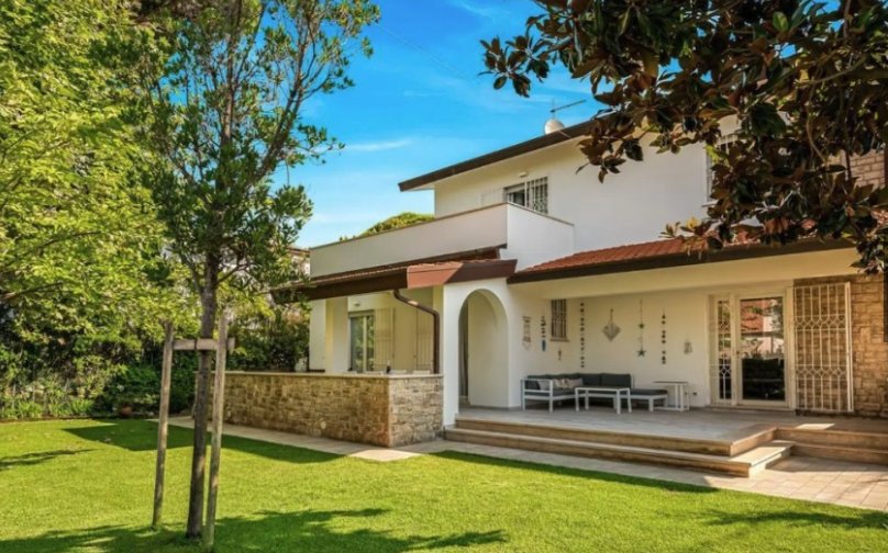 Villa in Vittoria Apuana, Forte dei Marmi, Tuscany 3 - 15581368