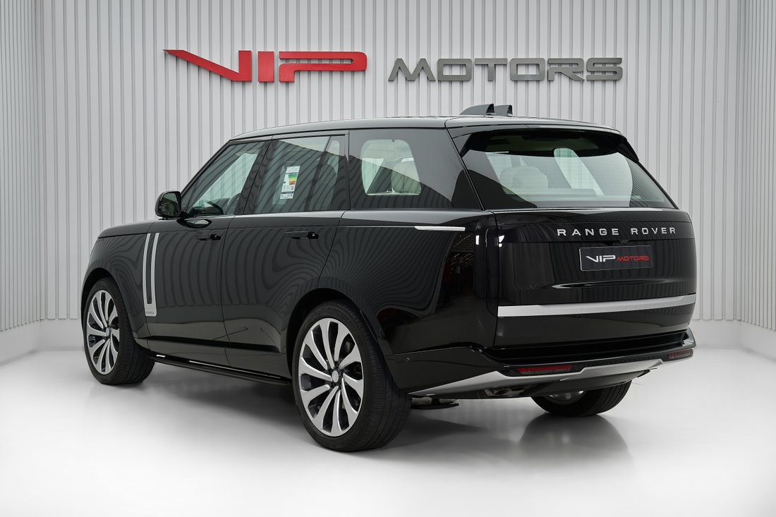 Suv in Dubai, Dubai, United Arab Emirates 4 - 15574429