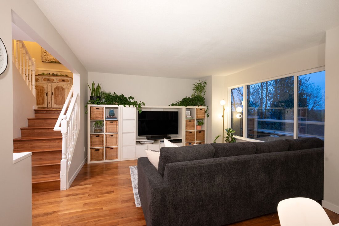 Townhouse in Port Moody, British Columbia, Canada 2 - 15564835