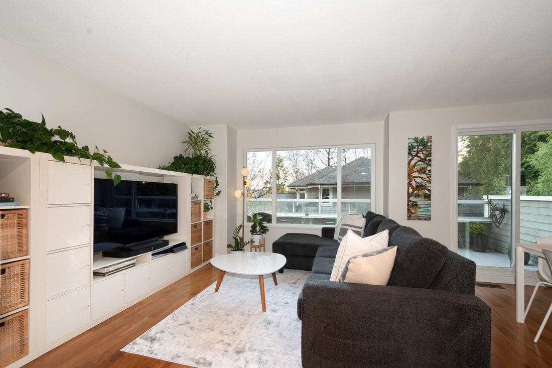 Townhouse in Port Moody, British Columbia, Canada 3 - 15564835