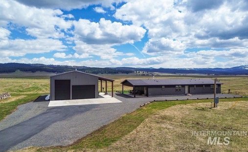 House in Donnelly, Idaho, United States 1