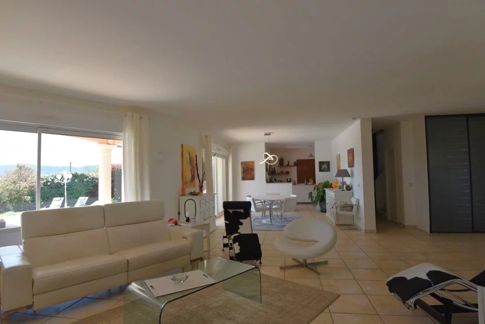 Villa in Bagnols-en-Forêt, Provence-Alpes-Côte d'Azur, France 5 - 15292144