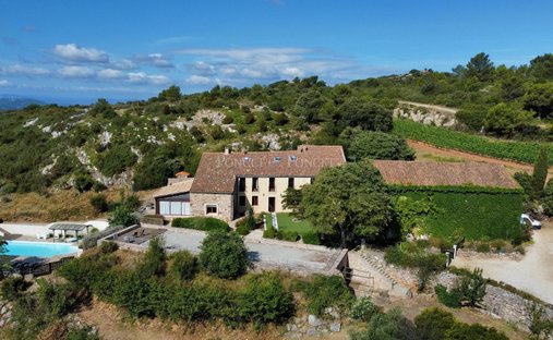 Finca en Saint-Chinian, Occitania, Francia 1